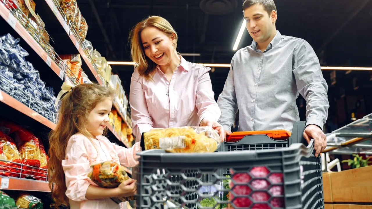 Market reyonunda mutfak gereçleri