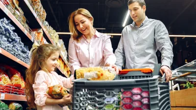 Market reyonunda mutfak gereçleri